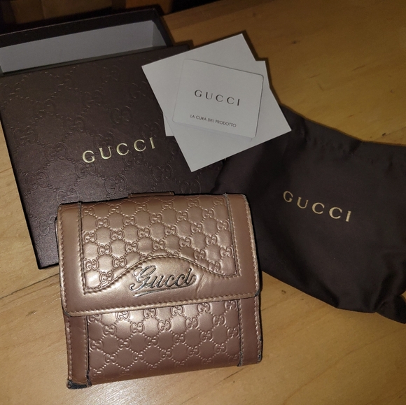 Gucci Handbags - FINAL PRICE GUCCI Wallet In Champagne Color Read Description